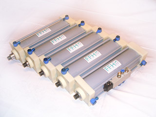 ffh kiel hydraulikzylinder CIMG0091